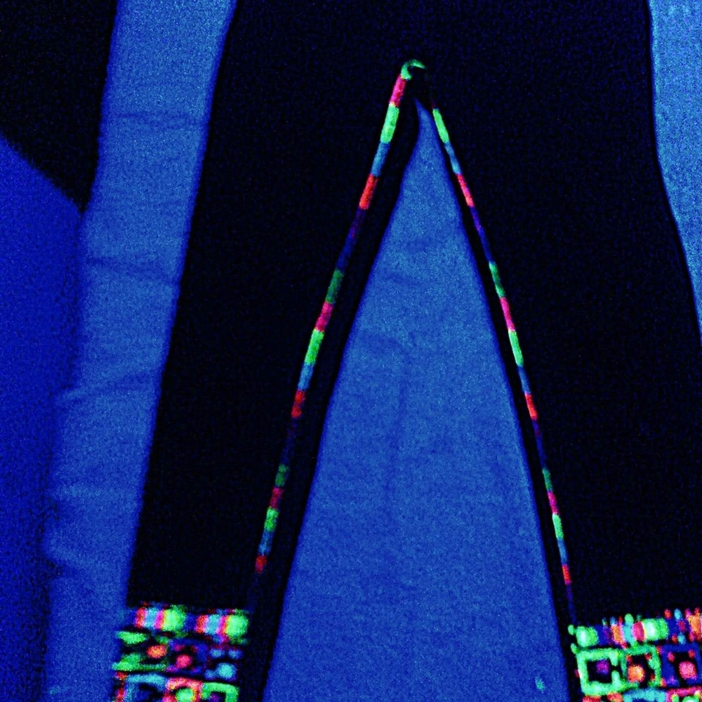2 BWU(TO BE WITH YOU) GLOW-IN-THE-DARK BLACK DENIM JEANS